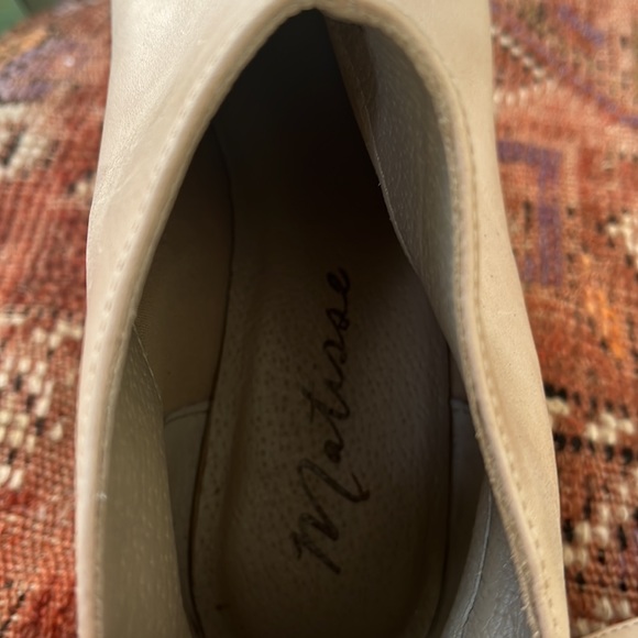Matisse Aida leather booties in Nude - Picture 10 of 16